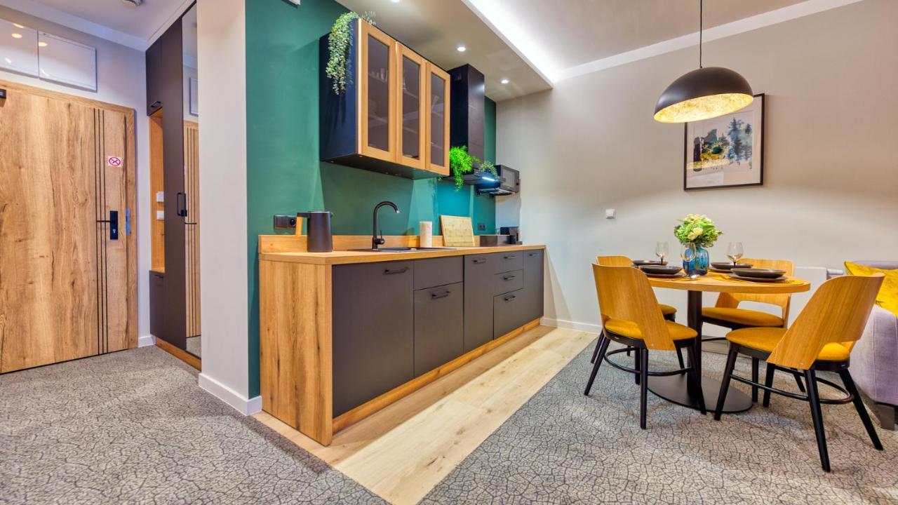 Apartamenty Vip Centrum - Wczasowa 17 By Royal Aparts Świeradów-Zdrój Exterior foto
